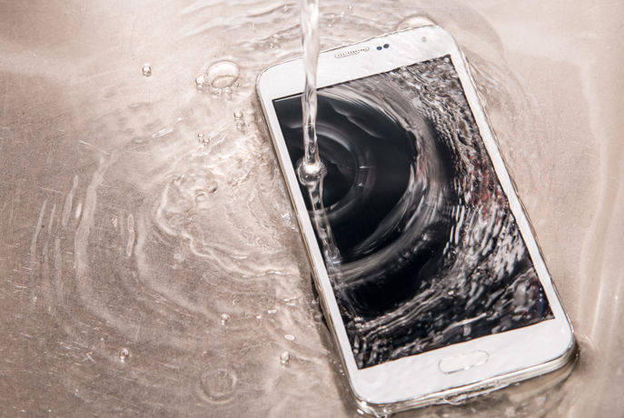 Sıvı Teması Sonrası Telefon Kurtarma Rehberi