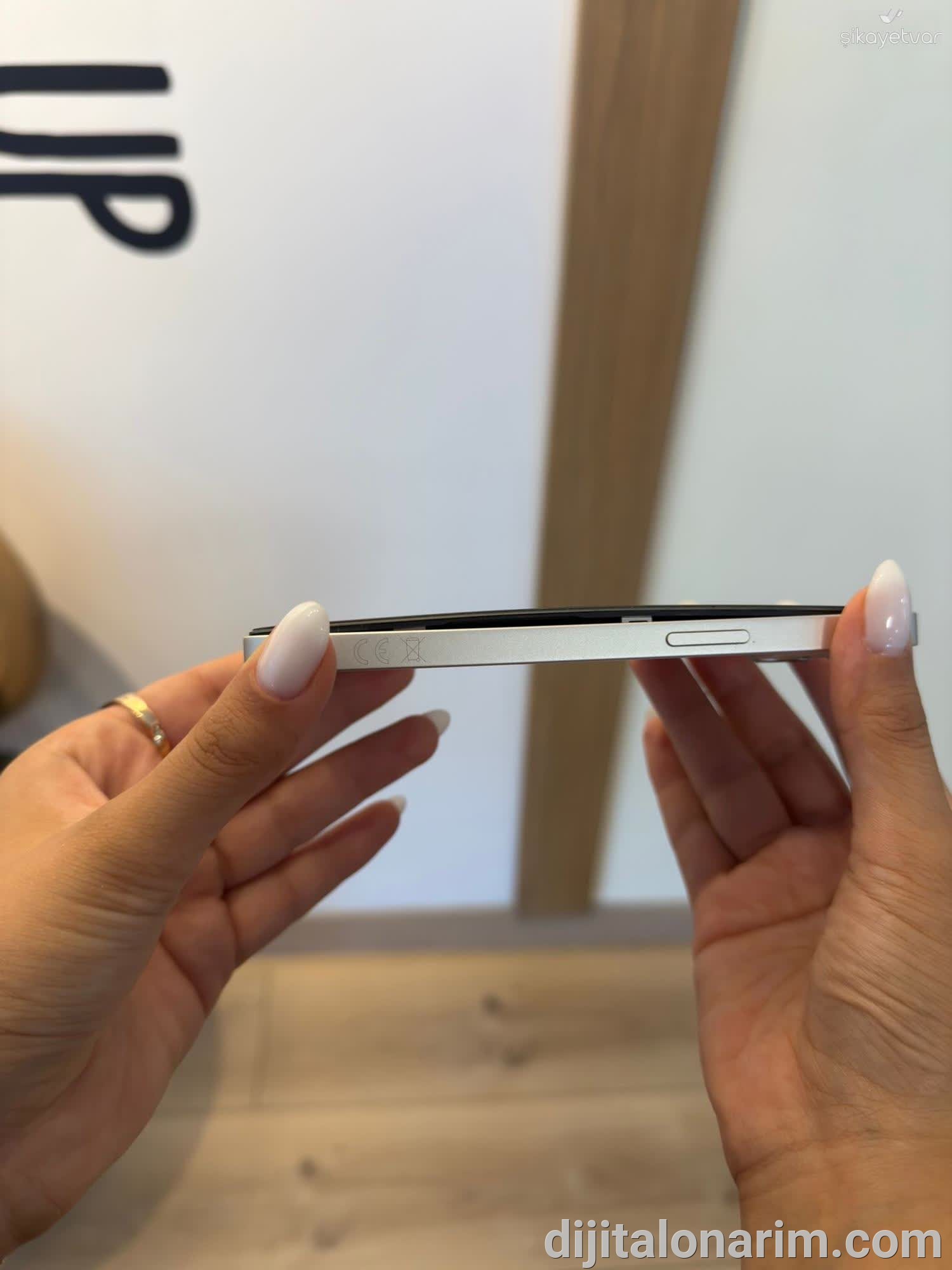 iPhone 13 Batarya Şişmesi: Belirtileri, Riskleri ve Çözüm Rehberi
