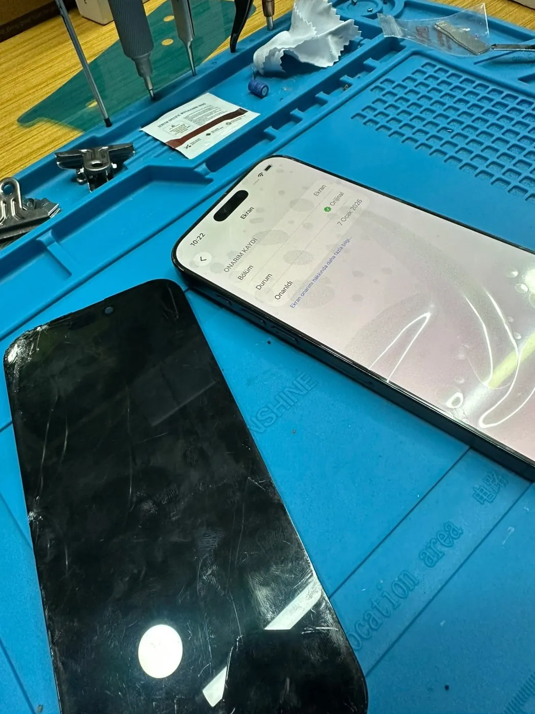 iPhone 13 Ekran Değişimi — Değişim sonrası Apple onarım kaydı: Ekran — Orijinal, Onarıldı